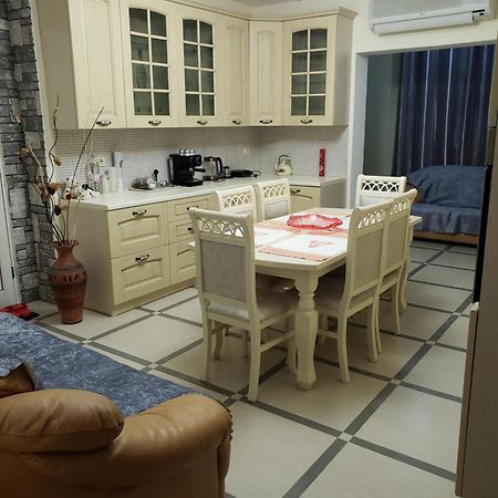Karl Thopia Apartments دراس المظهر الخارجي الصورة